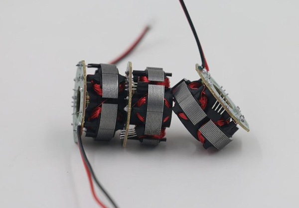 無(wú)刷風(fēng)扇工作原理